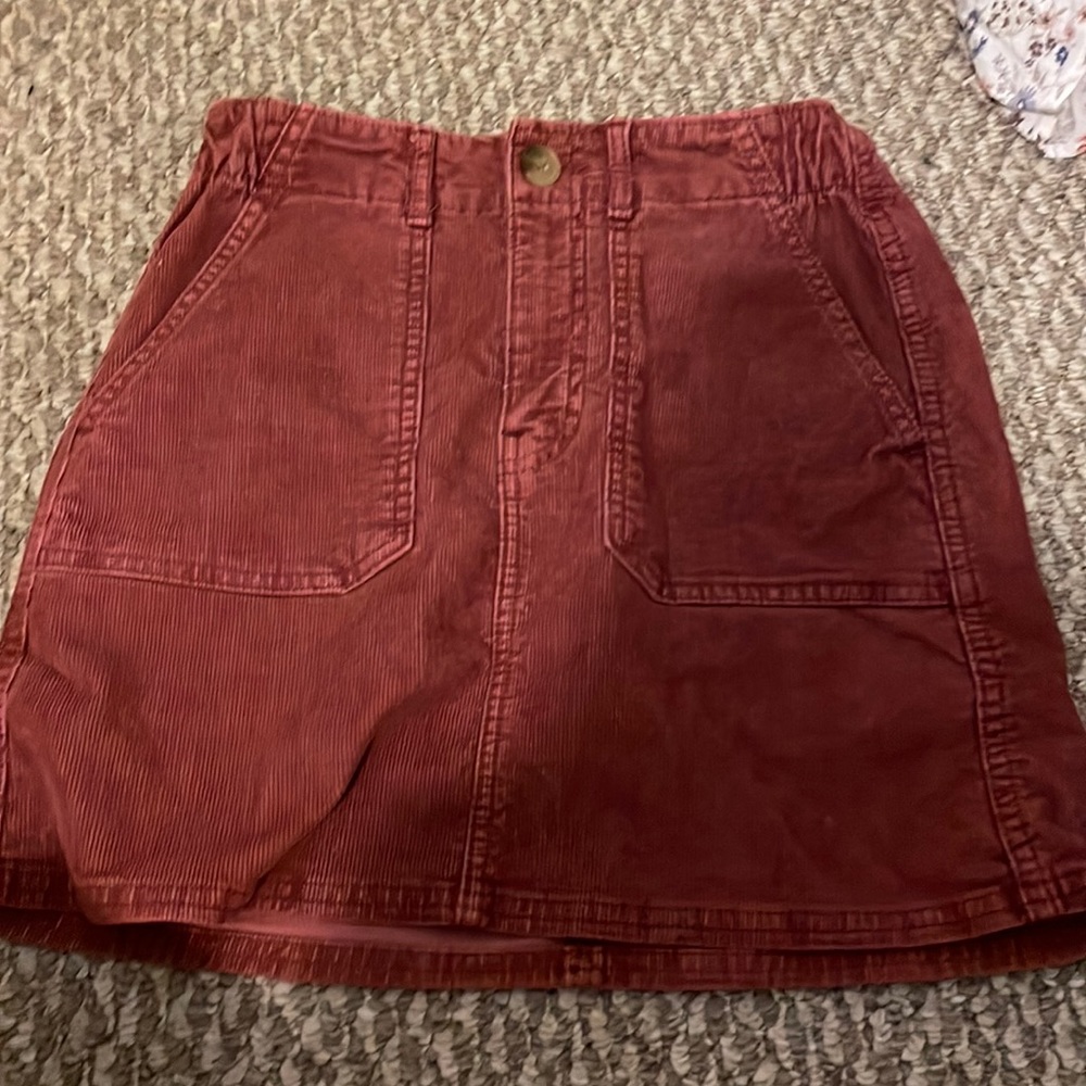 red ish pencil skirt
